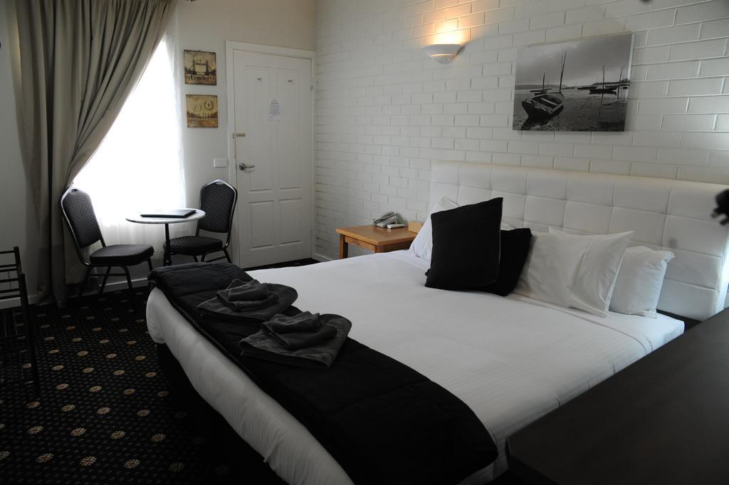 Norwood House Motel & Receptions Mornington Eksteriør billede